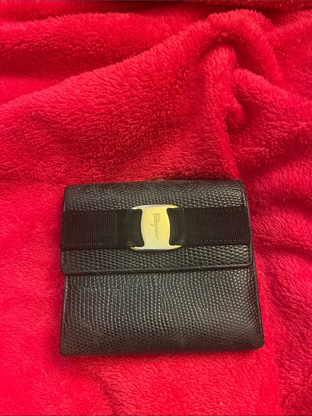 Salvatore Ferragamo Black Leather Vara Bow Compact Wallet with Gold Hardware